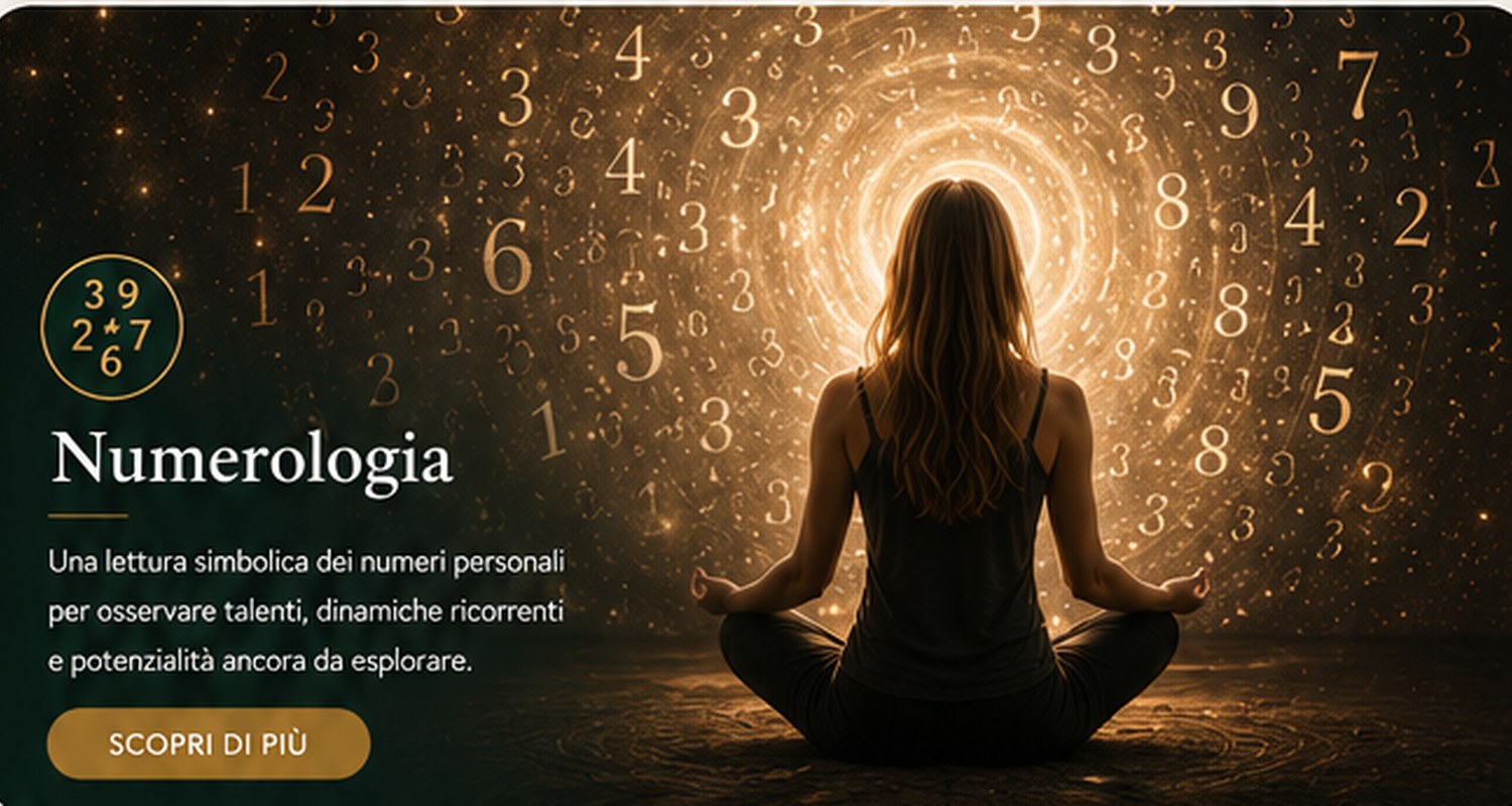 Figura circondata da un vortice di numeri